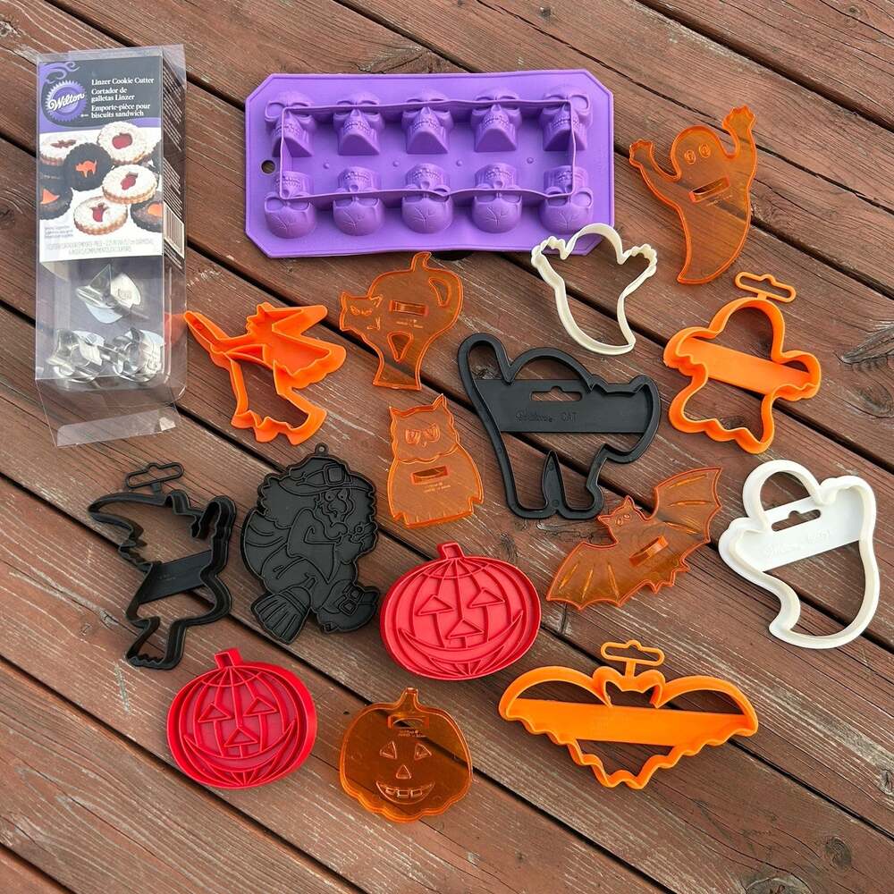Halloween Cookie Cutters BIG LOT Purple Silicone Baking Candy Ice Mold & Linzer